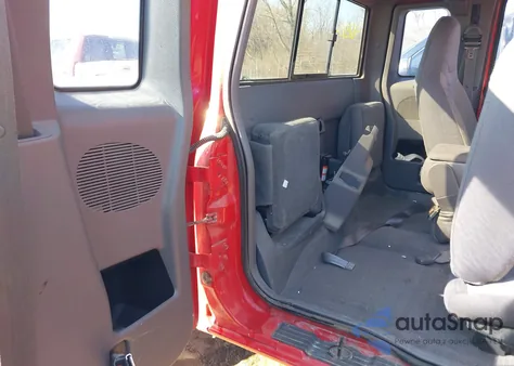 2000 Ford Ranger Xlt z USA, uszkodzony, nr VIN 1FTZR15X2YTA05333